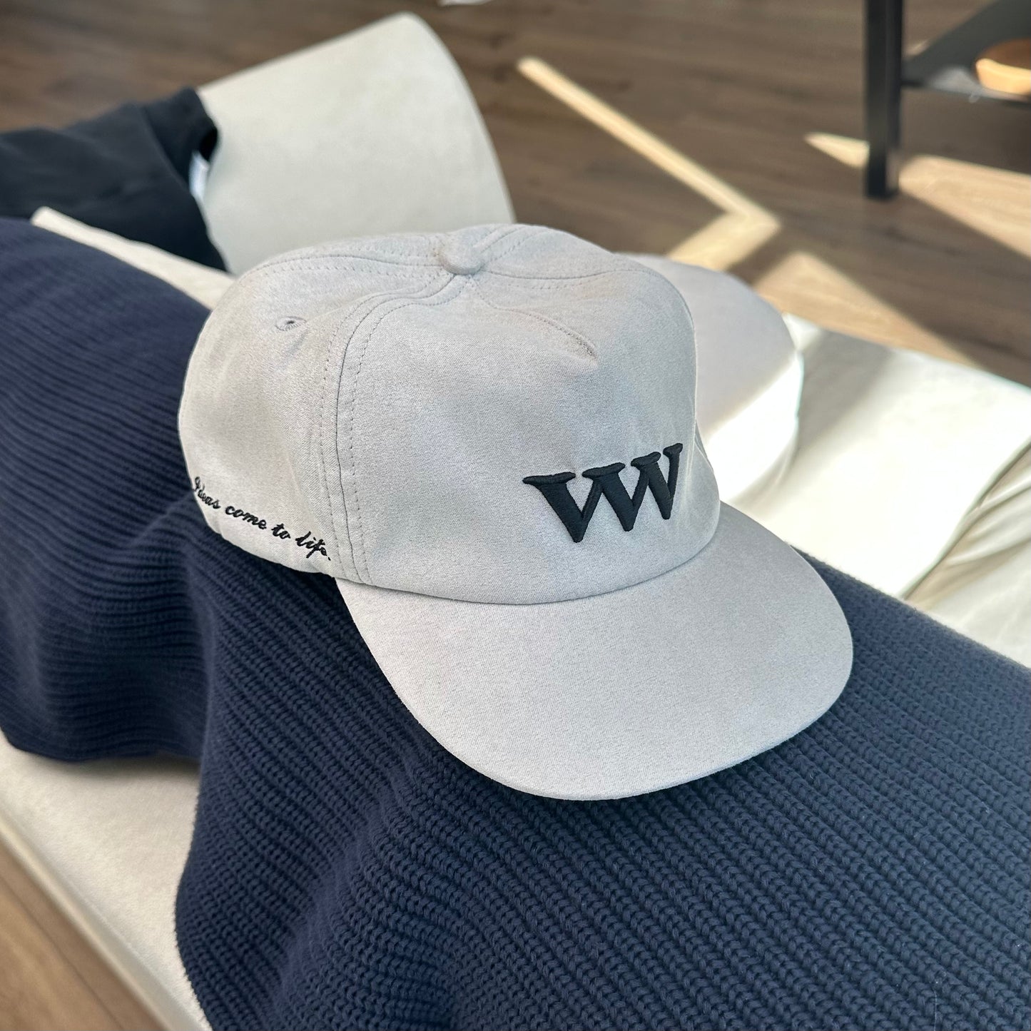 SIGNATURE SUEDE HAT - vwoollo