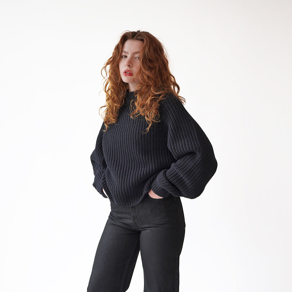HEAVY KNIT SWEATER